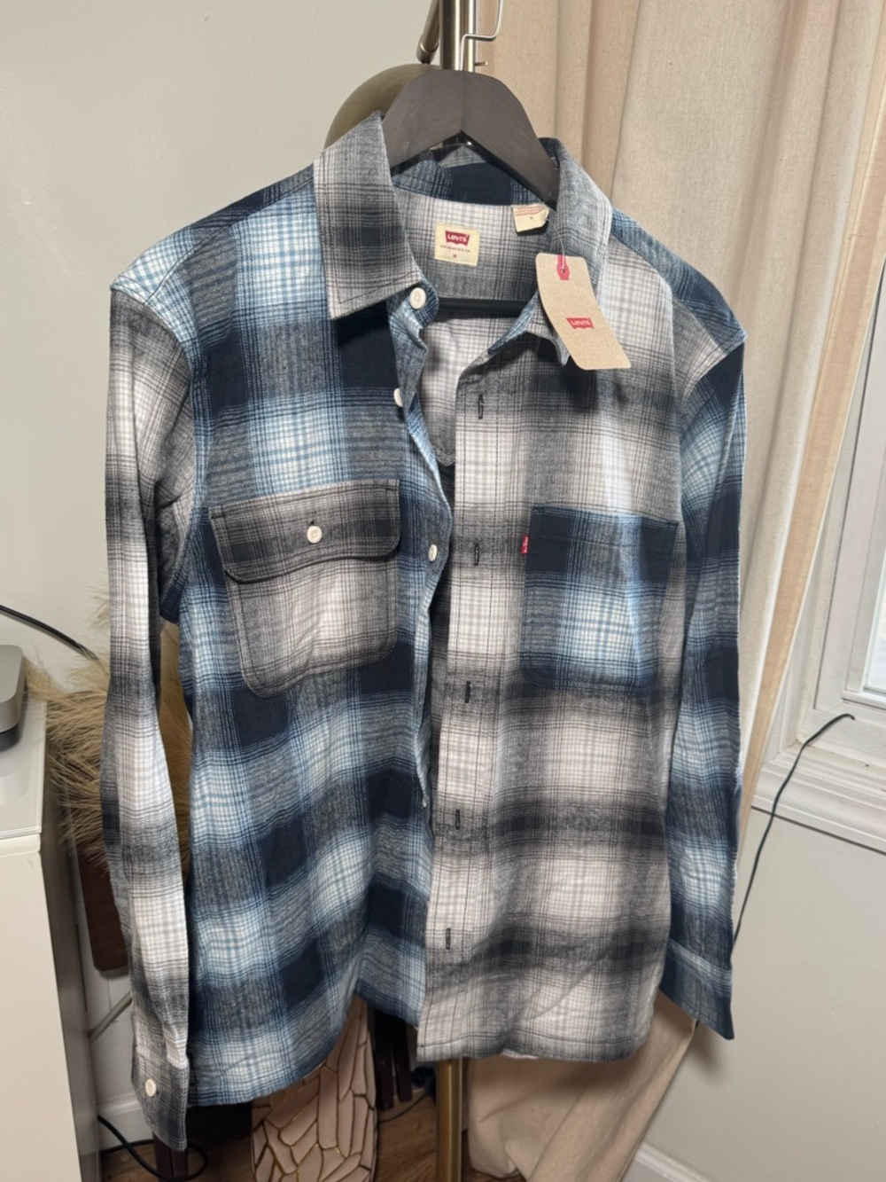 NWT Levi's Men's Blue Plaid Button-Down Shirt | Medium